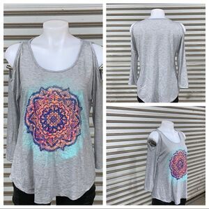 Jessica Simpson size small cold shoulder top